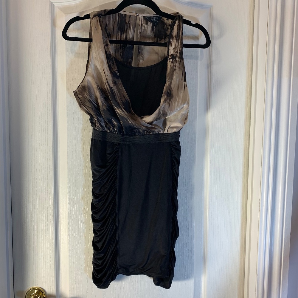 Guess – Sleeveless Ruched Dress
